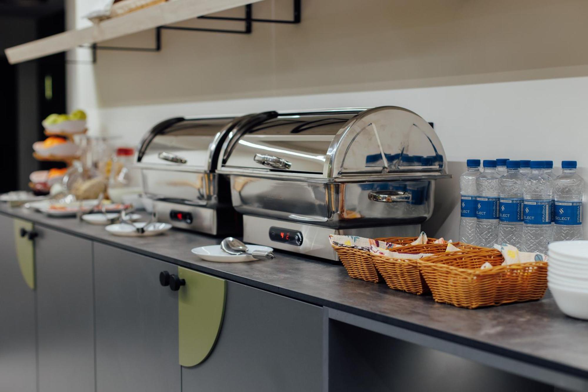 Select Hotel Lviv Luaran gambar